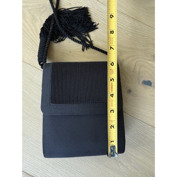 Vintage 80’s Lord and Taylor Black Textured Small Rope Tassel Crossbody Bag - Picture 6 of 12
